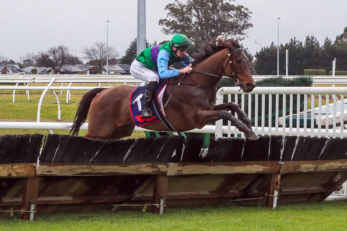 Myers scores popular win at Riccarton