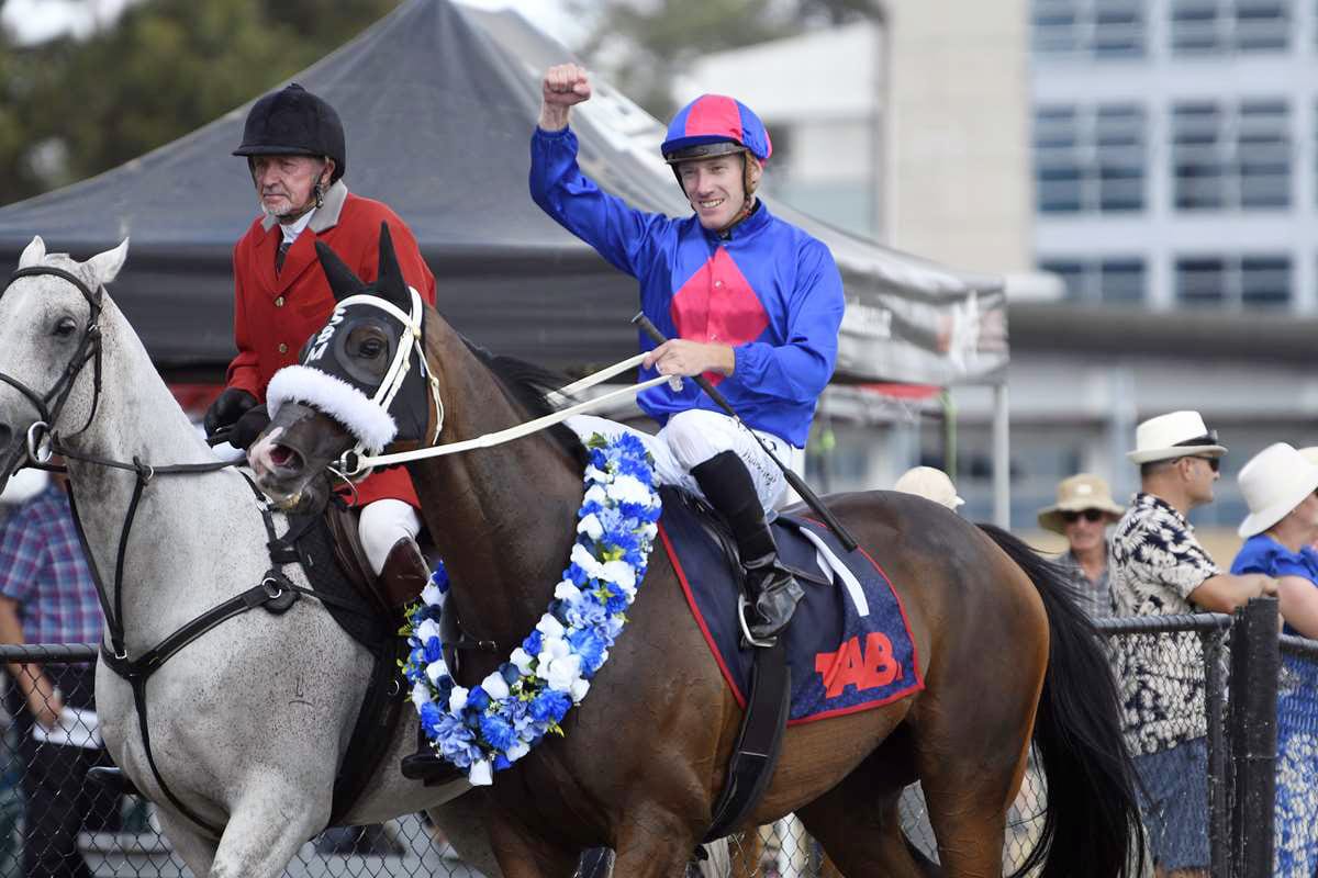 Hutchings set for homecoming next month