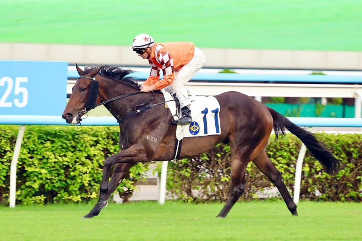 Richards off to Hong Kong flyer