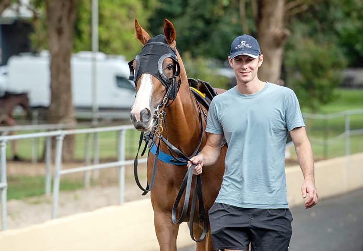 Speedy youngster blessed with ideal gate