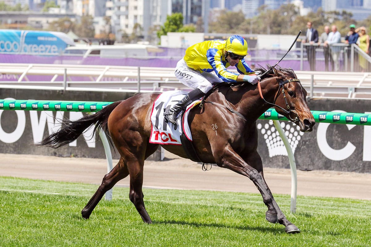 First Chorus on song at Flemington