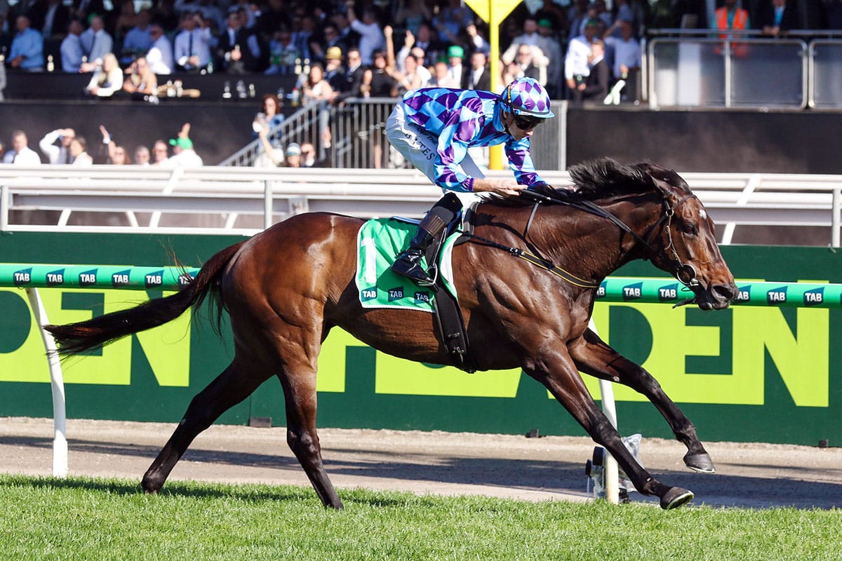 Another Pride Of Jenni masterpiece in Empire Rose