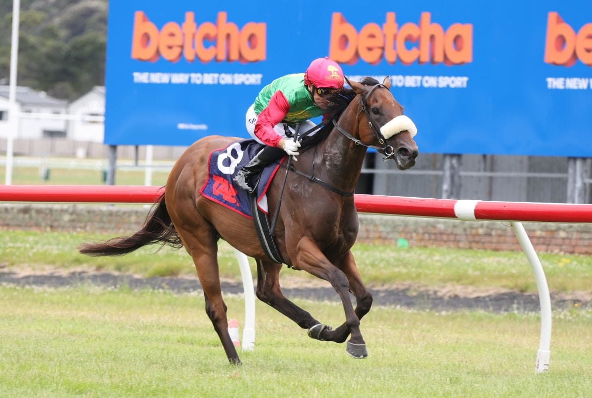 Miss Jones continues New Zealand winning streak