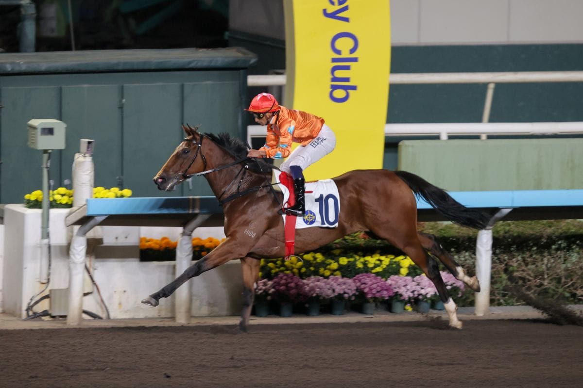 Frankie Lor loads up as apprentice Nichola Yuen debuts at Sha Tin