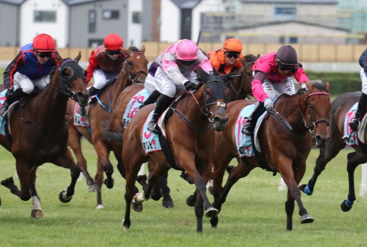 Girl Talk earns stakes tilt