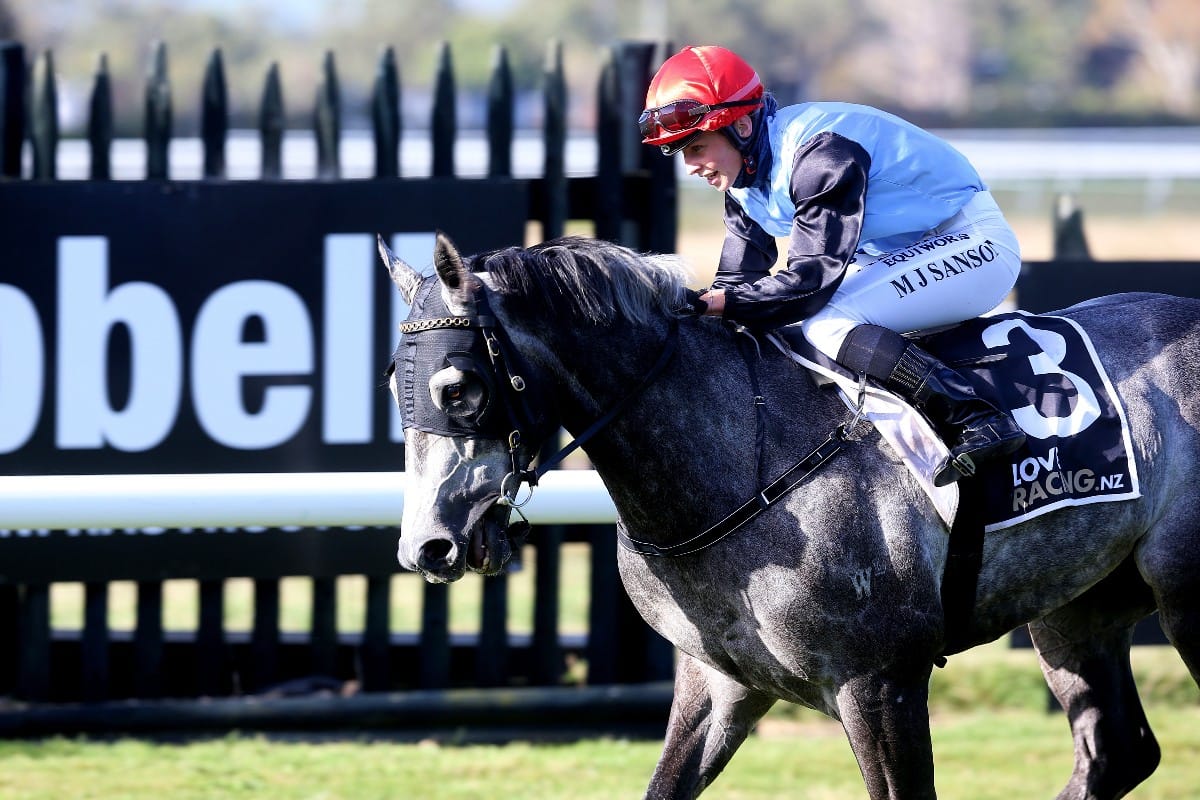 On The Rocks back to winning form