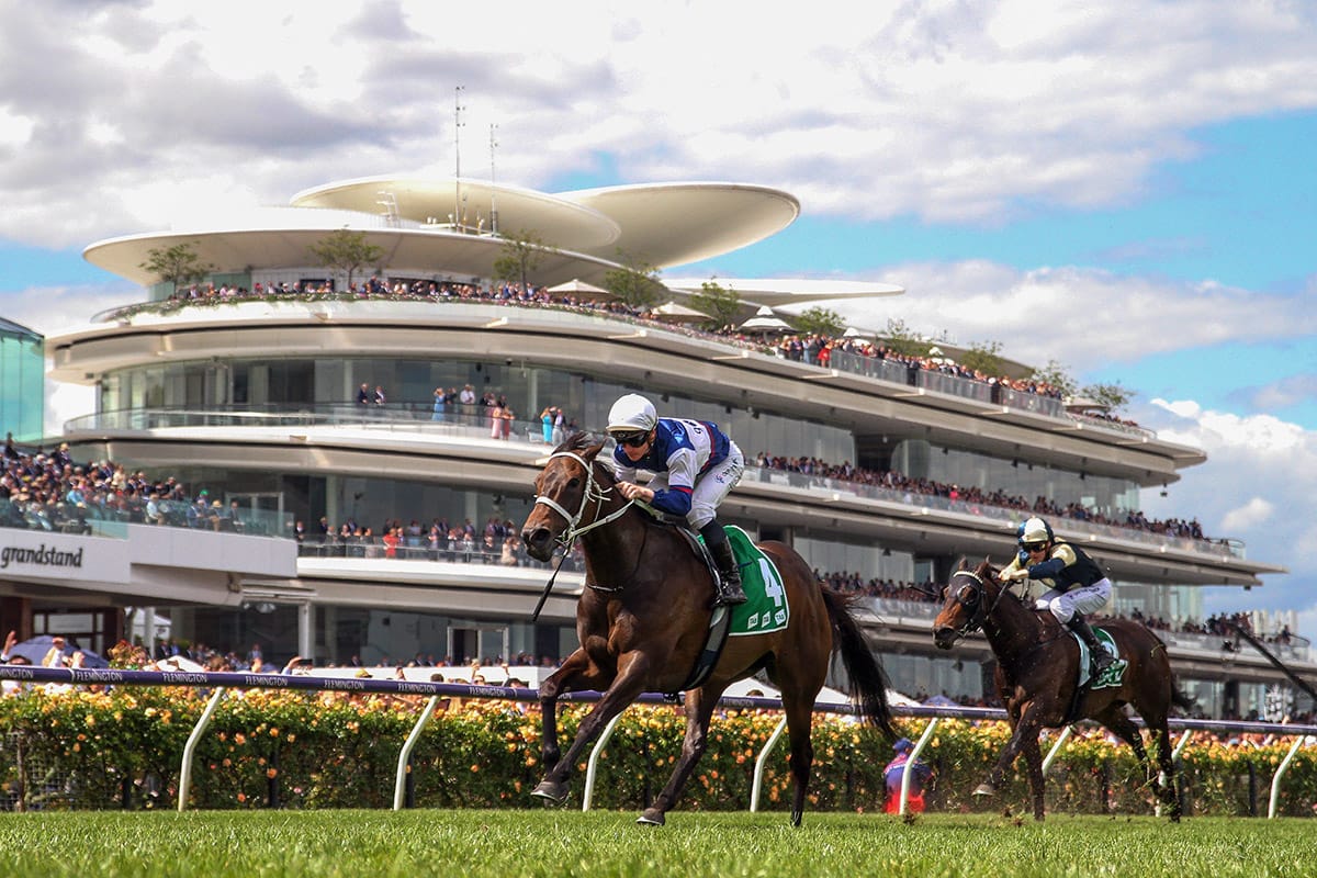 Atishu ready to bloom in Empire Rose