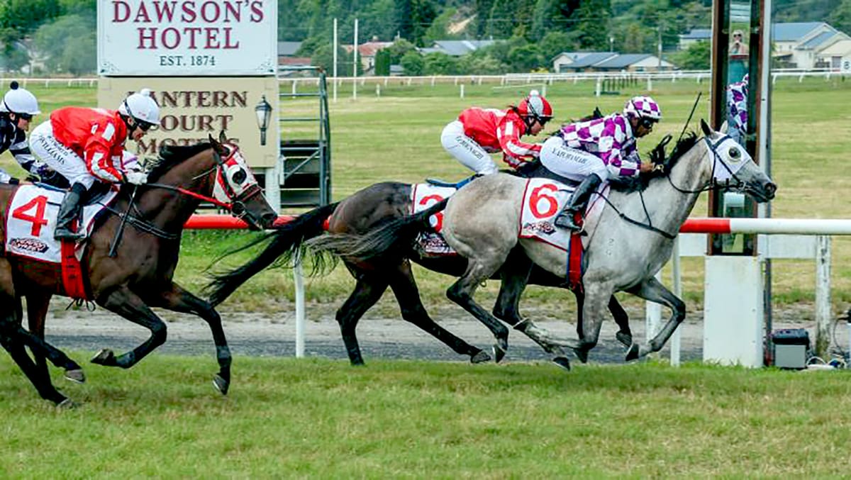 Russian Fable rounds out campaign with a win