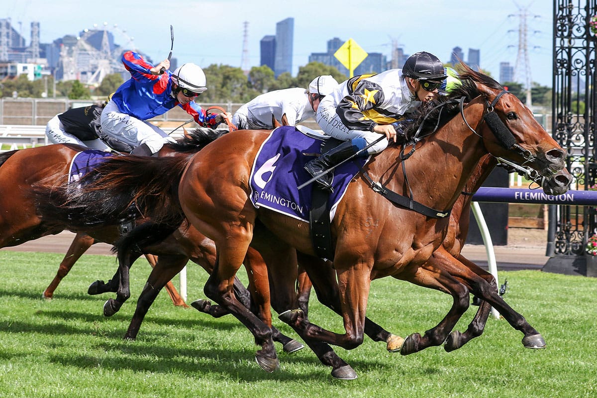 So Risque brings up winning double for top apprentice