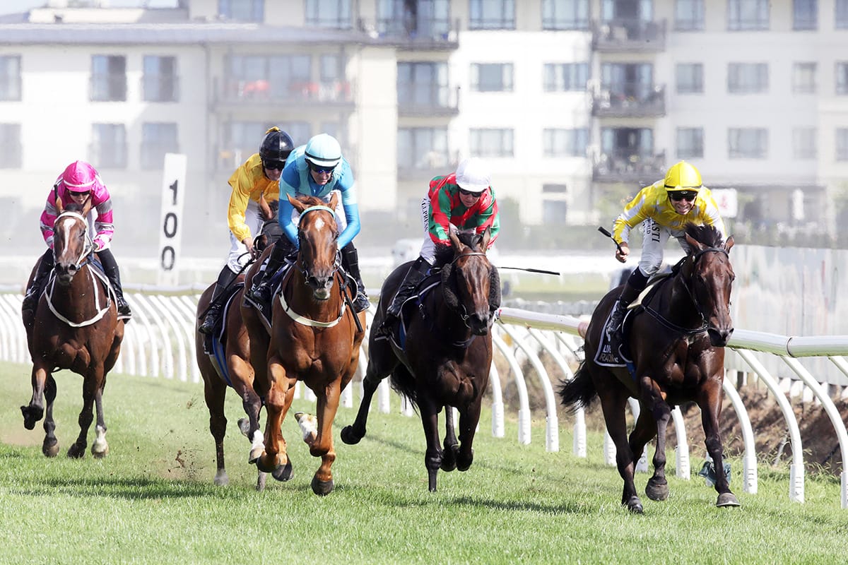 Luckless Lass gets her deserved Group One