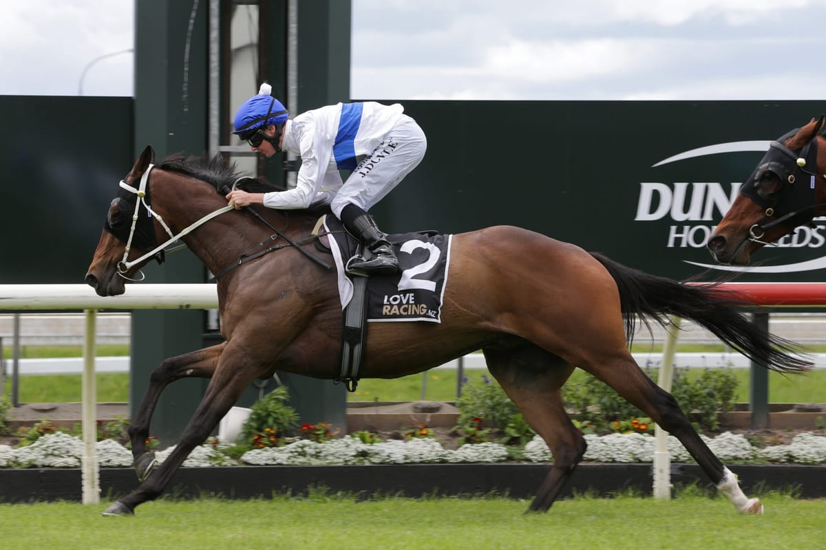 Antrim Coast to cross the Tasman