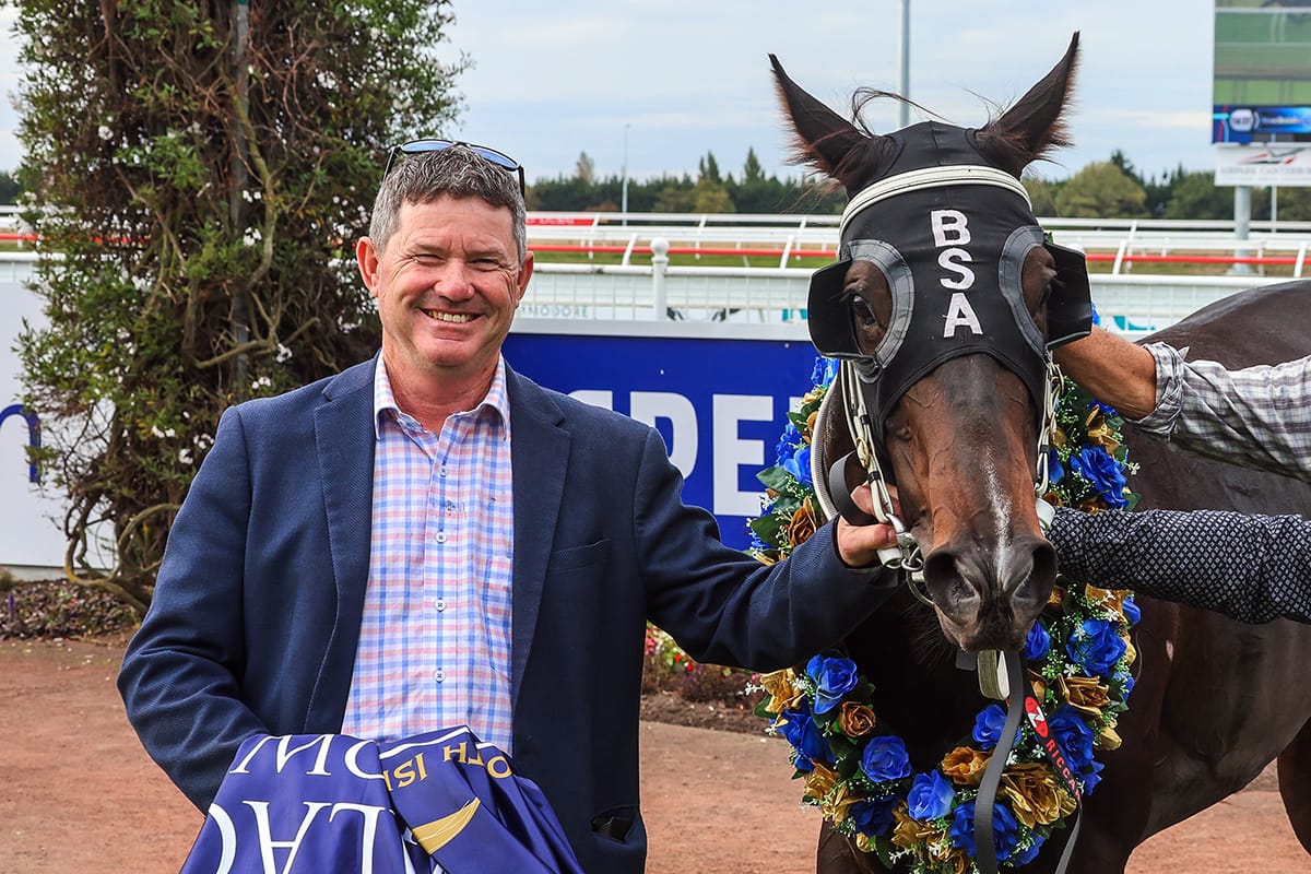 Burgie bounces back to winning form in Breeders’ Stakes