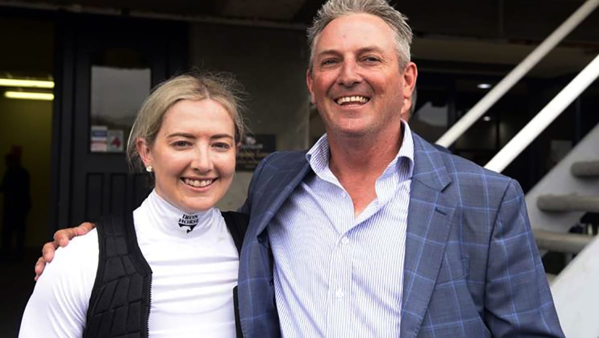 Foote starts weekend off with a bang