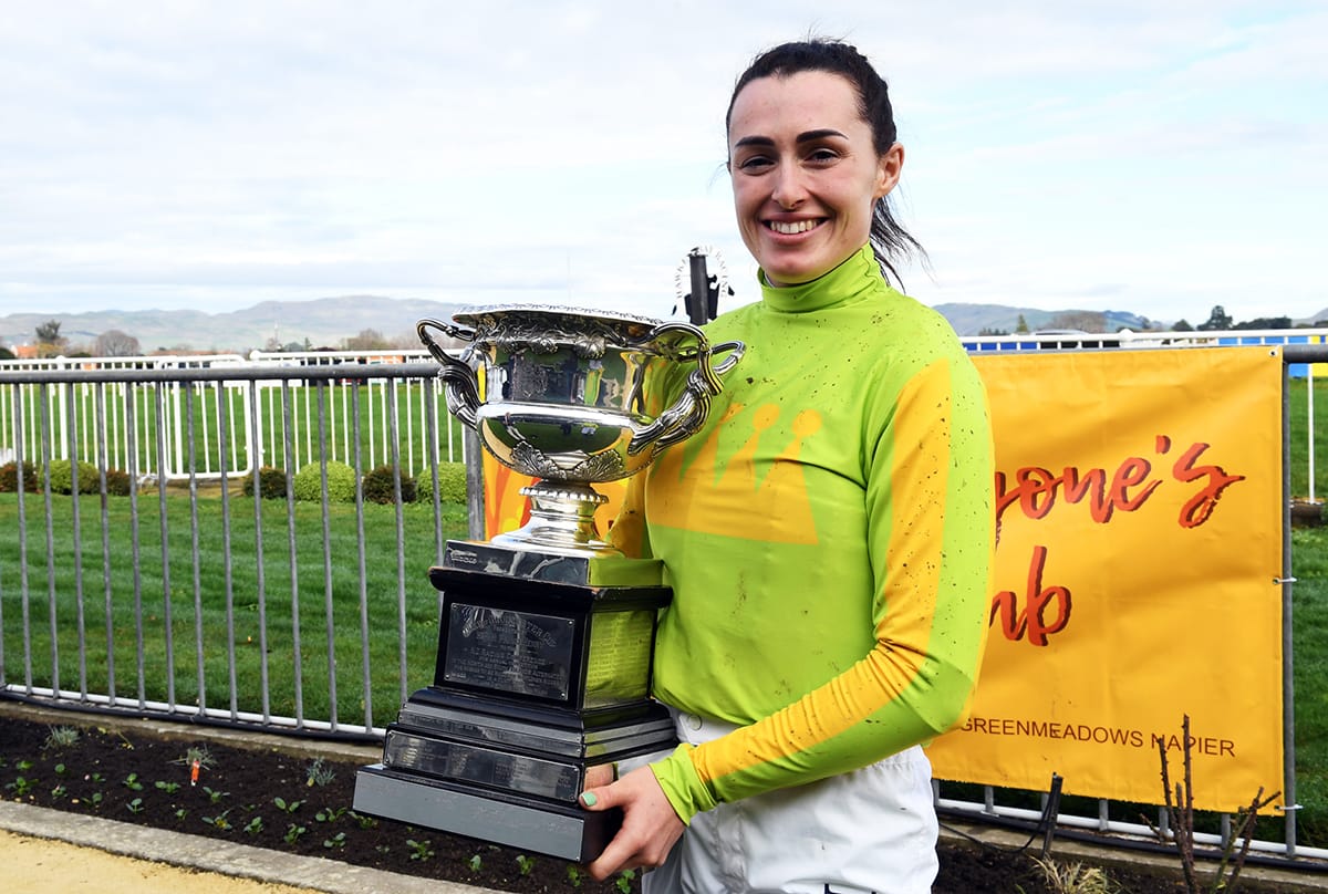 McKee claims Duke Of Gloucester Cup at Hastings