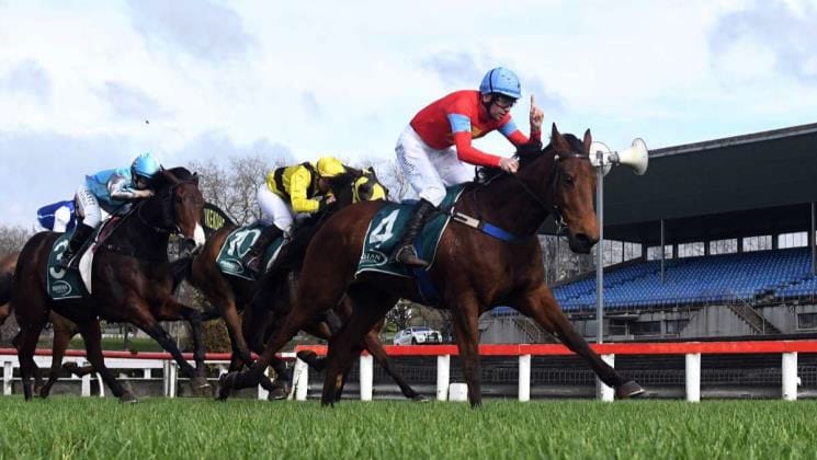 First New Zealand winner for Smith