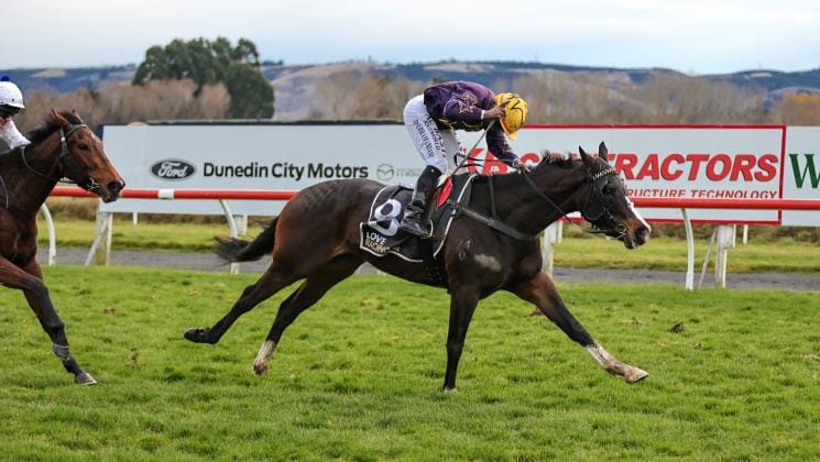 Kennedy celebrates Wingatui treble