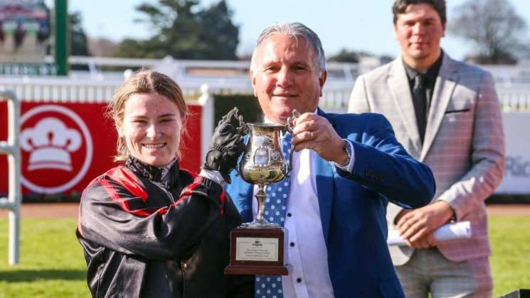 Riddell ready to commit to racing career