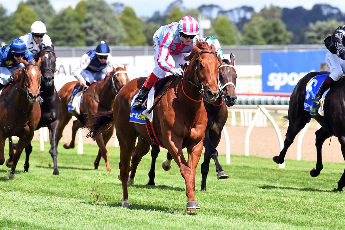 Mrs Chrissie resumes in style