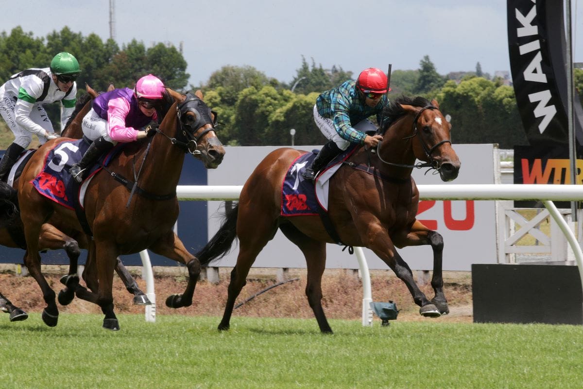 Powerful Pericles back on top