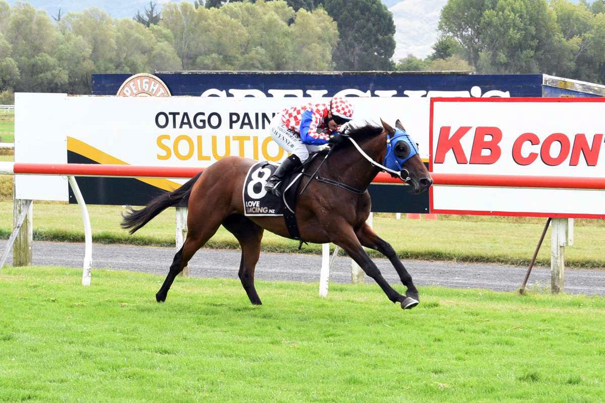 Dennis hunting Southern Cups Series bonus