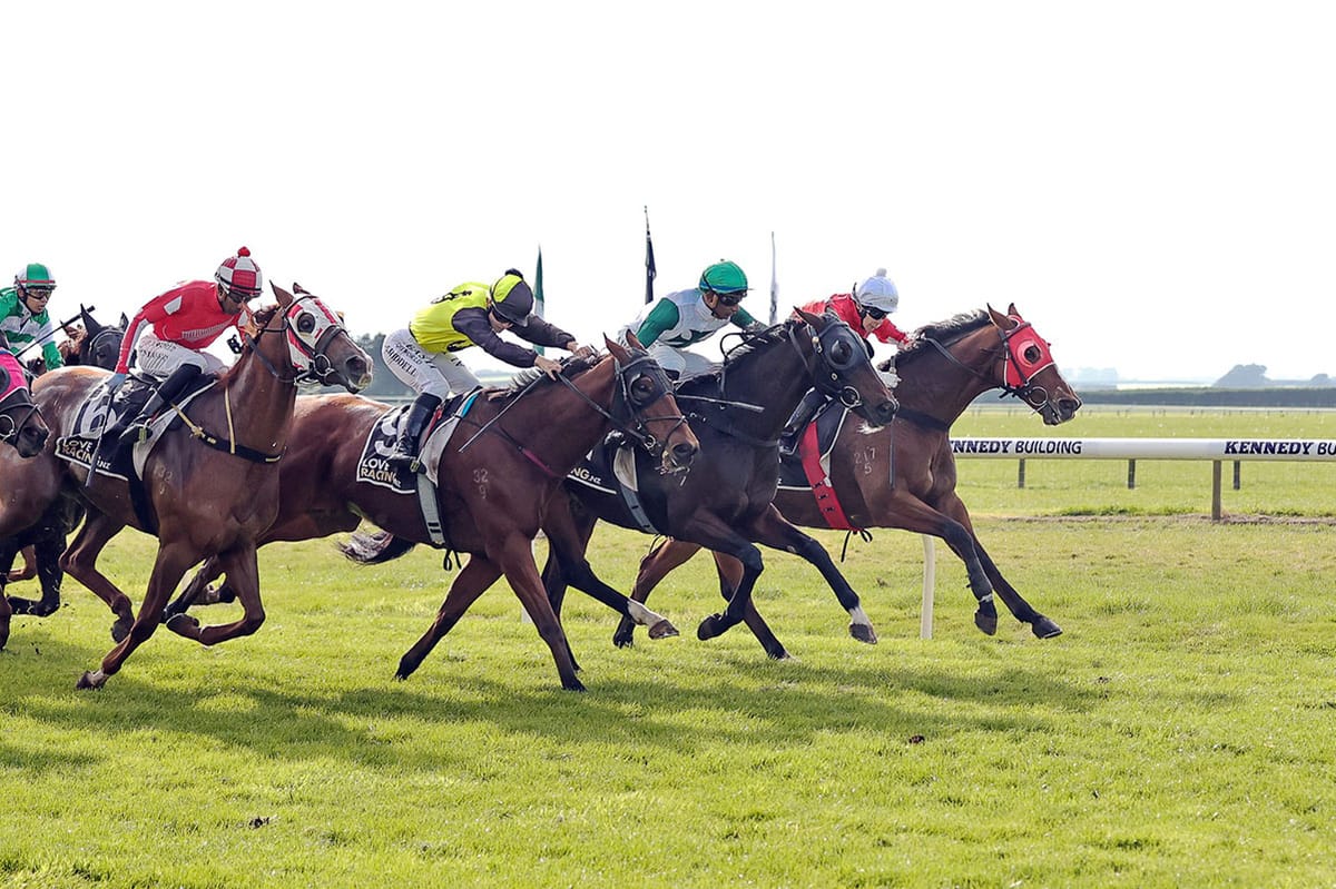 Makabar upset leads Pitman treble at Riverton