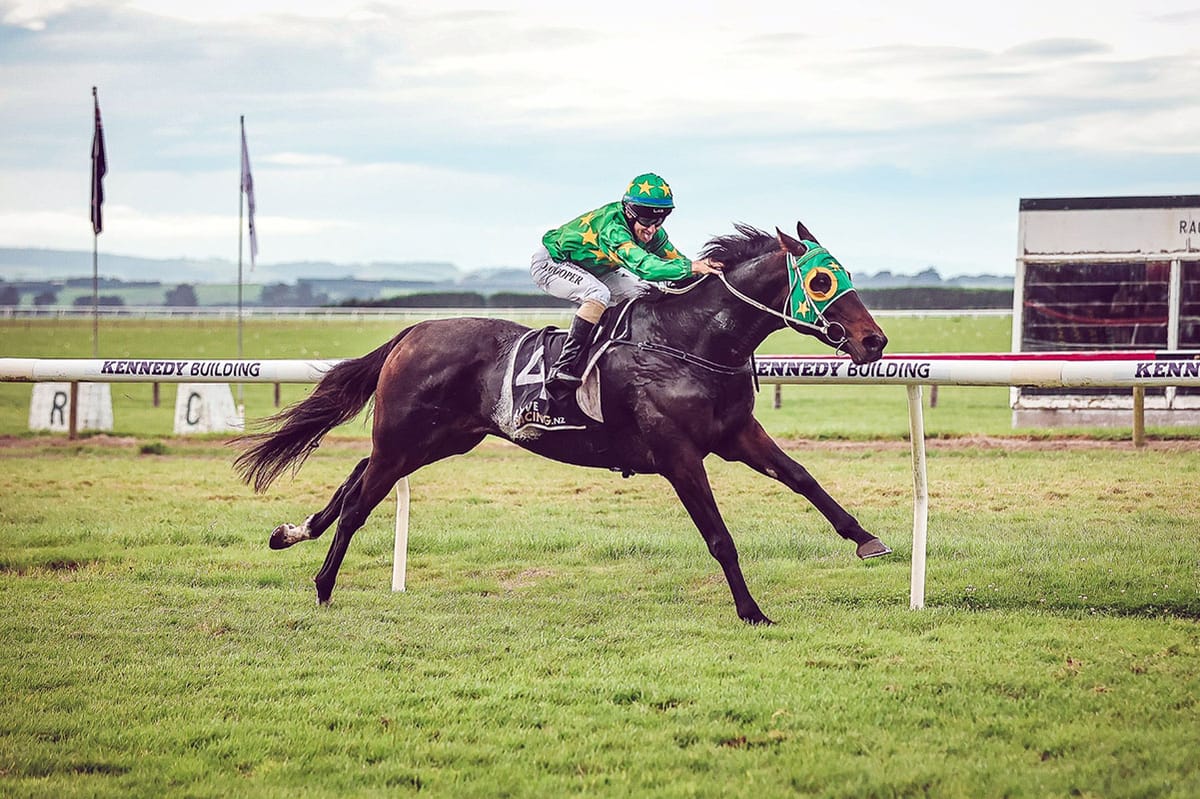 Mayor Norwood proves superior with commanding Riverton Cup victory