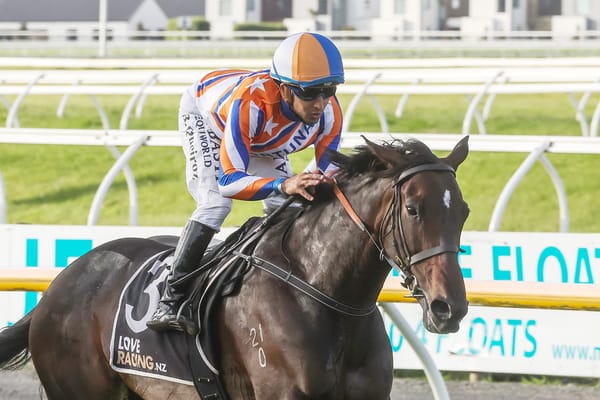 Te Akau to make strong claim at Wingatui