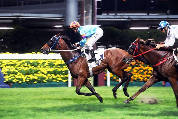 Five-star Purton Dances into premiership lead