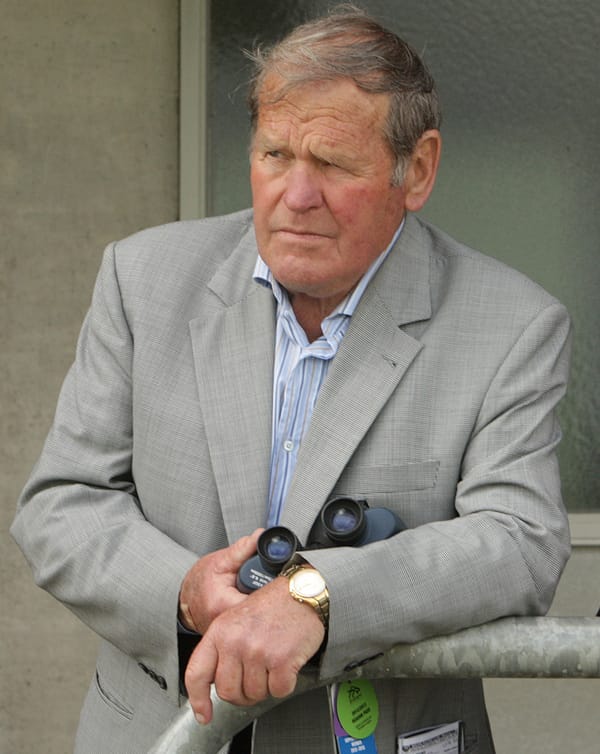 Buckingham passes away