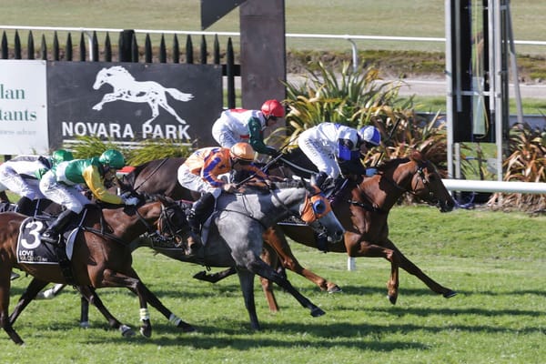 Roger That lands Staphanos Classic