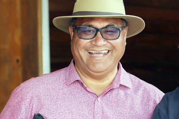 Te Akau sets commentator daunting task