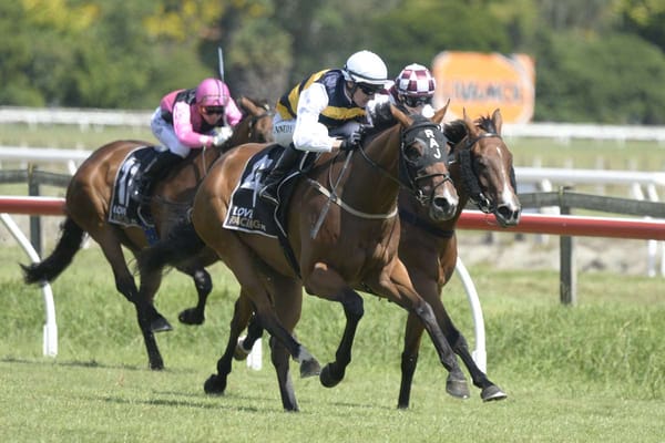 Mark Twain ready to write himself into history books
