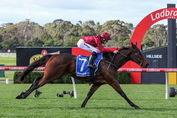 Sandown treble for Billy the Kid