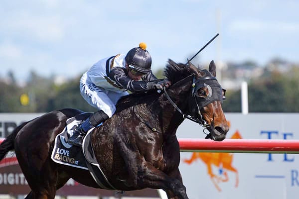 Turn The Ace back to his best on favourite track