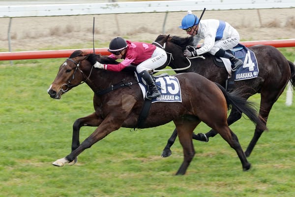 First winning trick for Ace High