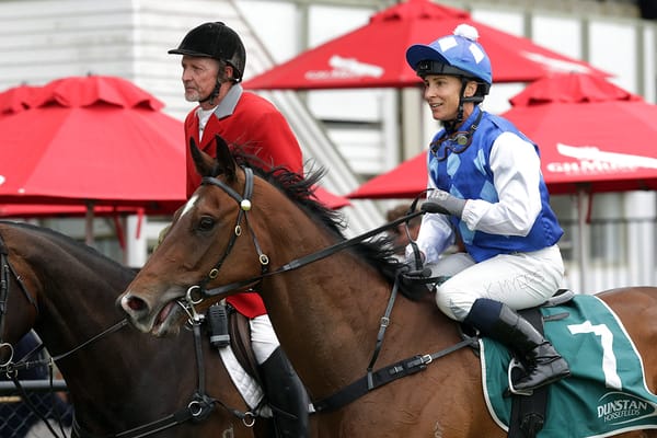 Myers wastes no time getting back to winners circle