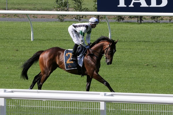 Pike out to add to Derby record