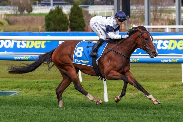 Kennedy steers Fancify to easy Caulfield triumph