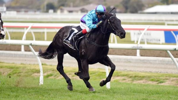 Blinkers set to boost Prioress for Autumn Sprint Final defence