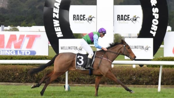 Myers and MacNab combine for another amateur win