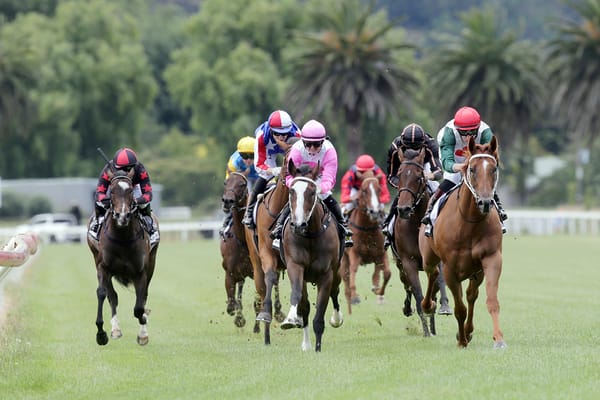 Marsh opens with quinella at Te Aroha