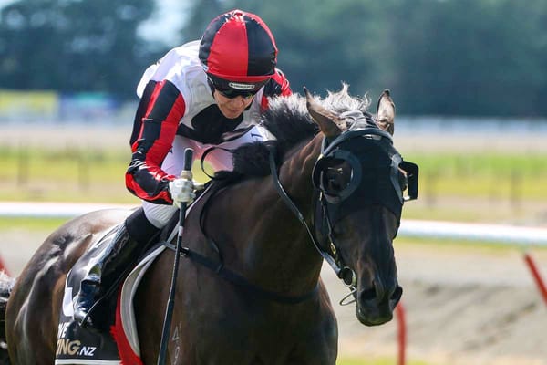 Complicate earns Gold Cup tilt