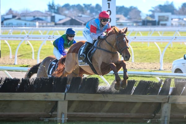 Warrnambool calling Berry The Cash
