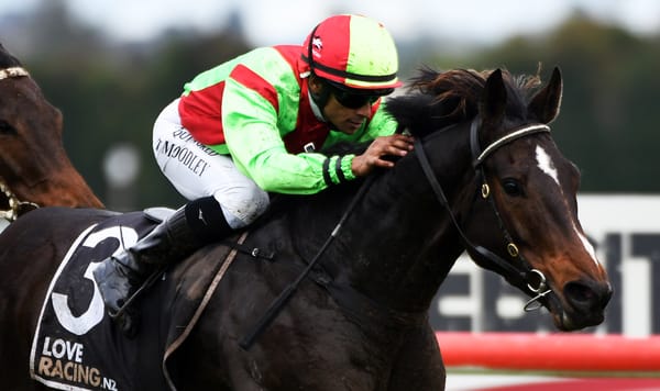 Twain too strong at Te Rapa