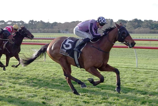 Mathews out to break season duck